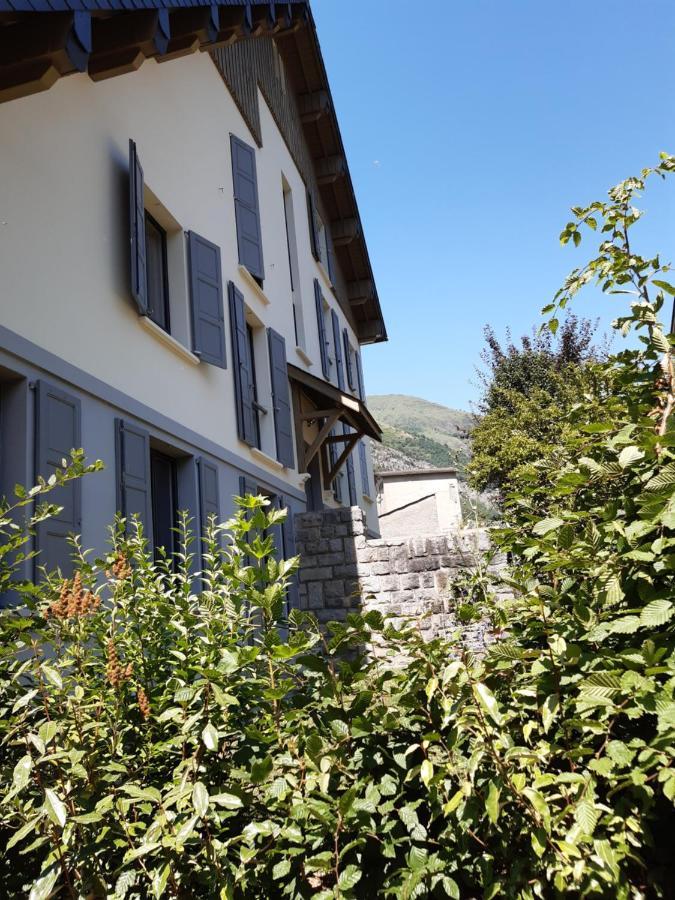 Chalet Du Doumet - Appart Luz Centre - Parking Et Garage Individuel Ferme - Draps Et Serviettes Inclus Luz-Saint-Sauveur Exterior photo